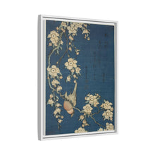 El camachuelo de Hokusai y los cerezos llorones en flor. Original del Instituto de Arte de Chicago.