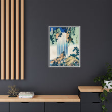 Cascada de Yoro en la provincia de Mino, de Katsushika Hokusai (1760-1849), una ilustración tradicional japonesa en estilo Ukyio-e de dos viajeros mirando una cascada y otros viajeros descansando a un lado.